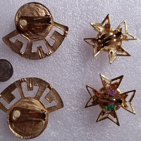 2 Pair  Vintage, Extra Large Gold Tone Clip On Earrings - Picture 2 of 6